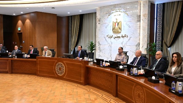 تمديد مهلة توفيق أوضاع وتقنين إقامة الأجانب المقيمين بالبلاد بصورة غير شرعية