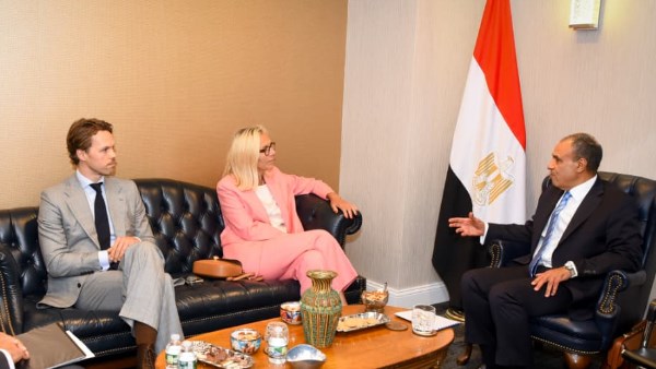 وزير الخارجية يؤكد ضرورة تنفيذ خطة ترامب وضمان تدفق المساعدات إلى غزة