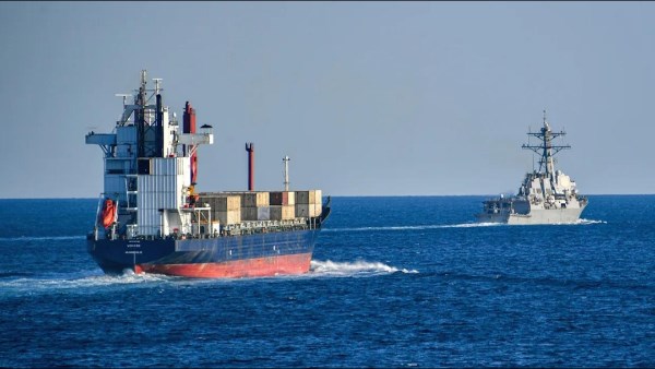 الحصار البحري على إيران.. الجيش الأمريكي يعيد توجيه 109 سفن تجارية