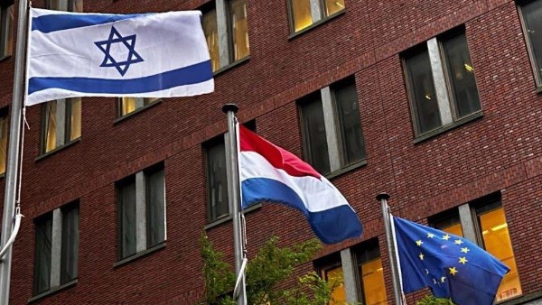 بعد حظر منتجات المستوطنات.. إسرائيل تلغي صفة الدبلوماسيين الهولنديين في رام الله