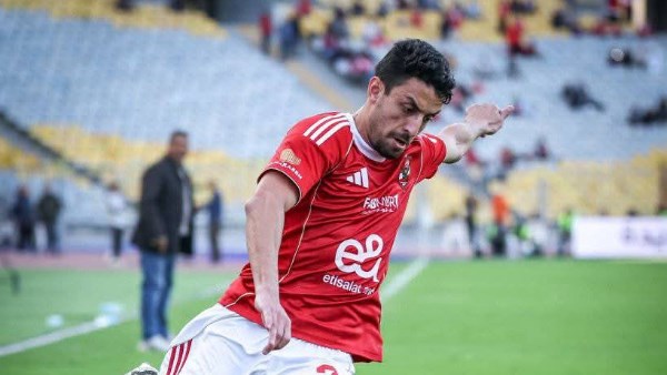 الأهلي يجهز طاهر محمد طاهر لمباراة القمة أمام الزمالك