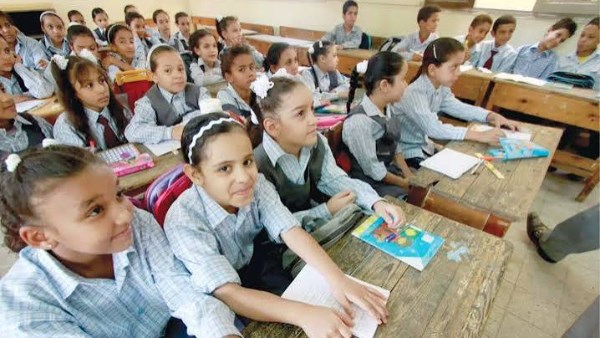 مع بداية الدراسة.. طبيب يحذر من المقليات والأطعمة الدسمة ويكشف وجبة الطالب المثالية