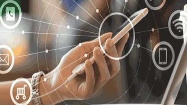 «الاتصالات»: مصر تتجه بخطى سريعة نحو تطبيقات الذكاء الاصطناعي ووضع ضوابط للاستخدام المسؤول
