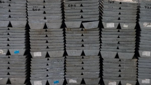 الزنك بلندن يسجل أعلى مستوى في أكثر من أربع سنوات بدعم مخاوف الإمدادات