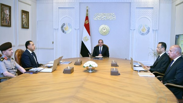 الرئيس السيسي يوجه بمتابعة الموقف التنفيذي لمنظومة كارت الخدمات الحكومية الموحد بصورة مستمرة