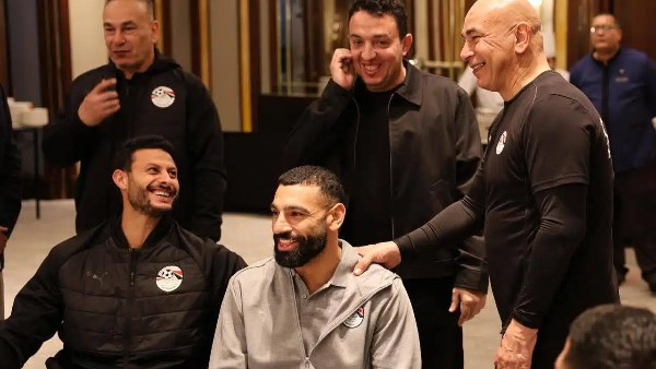 أزمة حسام حسن ومحمد الشناوي تشعل الأهلي.. هل تبدأ القلعة الحمراء تغيير قواعد التعامل مع منتخب مصر؟