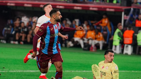 صلاح يتصدر المشهد في تركيا.. 3 أهداف وأسيست يضعانه بالتشكيل المثالي للدوري