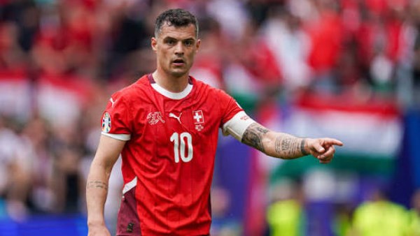 بسبب تزوير تطعيم كوفيد.. استبعاد قائد منتخب سويسرا من القائمة