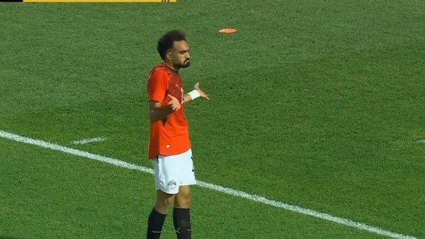 بداعي التسلل.. الحكم يلغي هدف زيكو الأول لمنتخب مصر أمام أنجولا