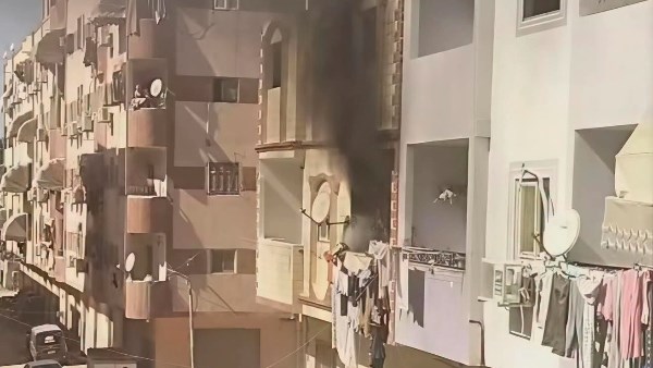 توقف قلبه داخل سيارة الإسعاف.. إنقاذ طفل بعد حريق شقة في السويس