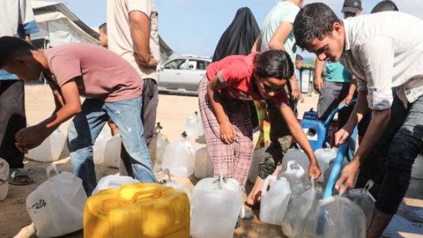 وزير إسرائيلي متطرف يكشف عن خطة لإخراج جميع الفلسطينيين من غزة
