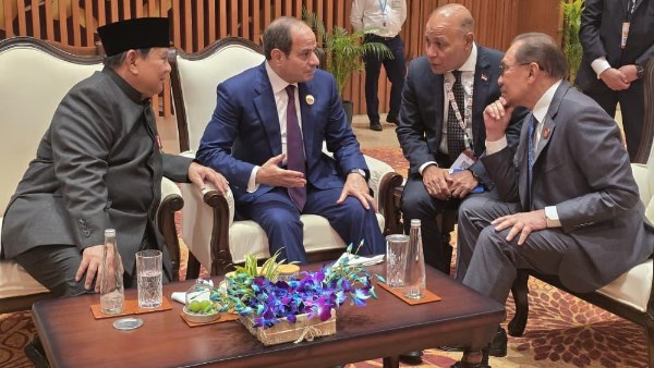 رئيس وزراء ماليزيا: السيسي يزور كوالالمبور الشهر المقبل لبحث العلاقات الثنائية