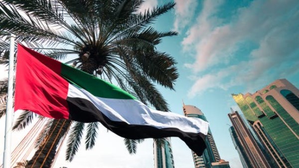 الإمارات تعلق رحلات شركات الطيران الإيرانية حتى إشعار آخر