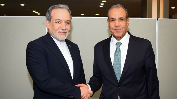 عبد العاطي يبحث مع عراقجي احتواء التوتر الإقليمي خلال لقائهما بنيويورك