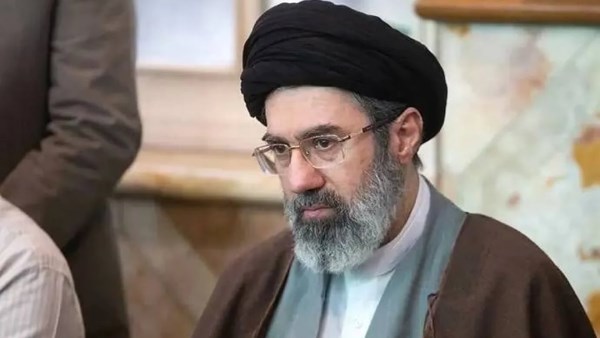 مرشد إيران: الضرباتنا المؤلمة لحماة مضيق هرمز منعت الأعداء من تجاوز بحر العرب