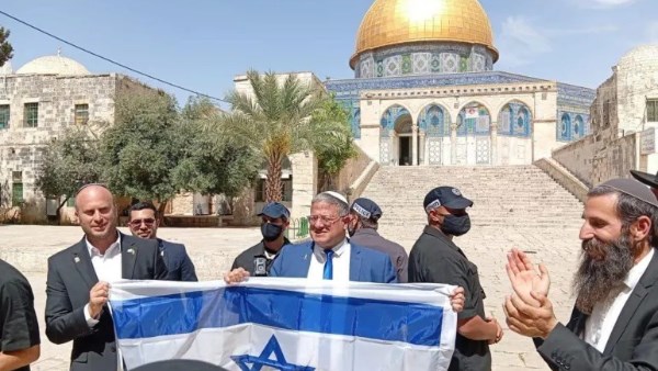 1792 مستوطنا يقتحمون الأقصى بحراسة مشددة في عيد العرش