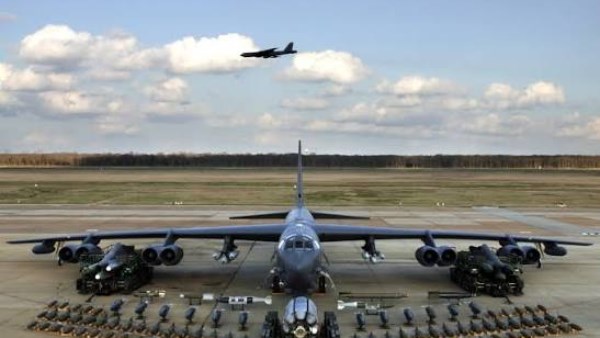 صحيفة فرنسية: الولايات المتحدة تحدّث قاعدة مورون الجوية في إسبانيا لاستقبال قاذفات B-52