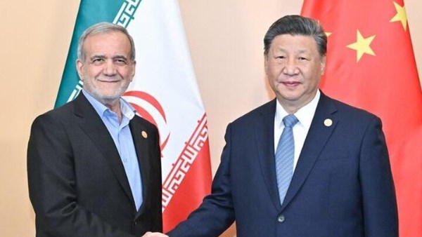 الصين تضع إيران في «مسافة آمنة» قبل قمة شي وترامب