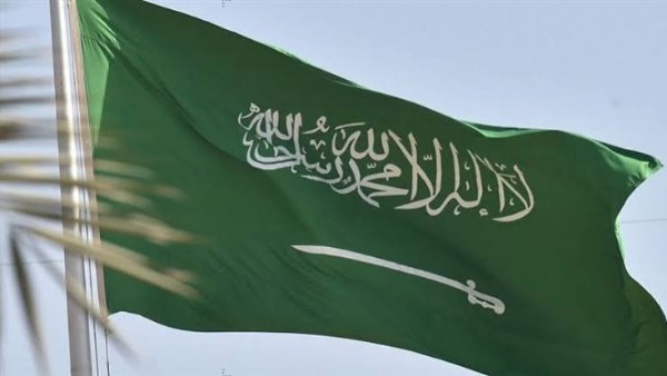 الدفاع المدني السعودي يطلق الإنذار المبكر في أبها وخميس مشيط
