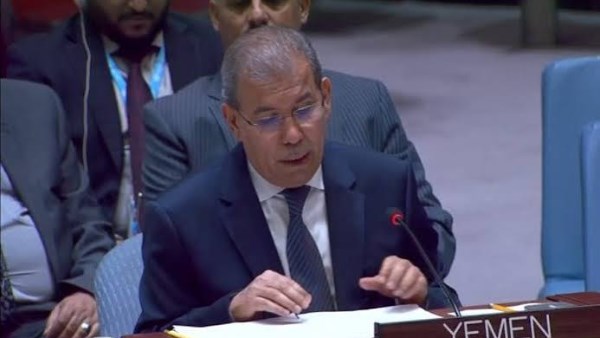 مندوب اليمن لدى الأمم المتحدة: نقف إلى جانب السعودية في الدفاع عن أمنها وعلى المجتمع الدولي منع تسليح الحوثيين