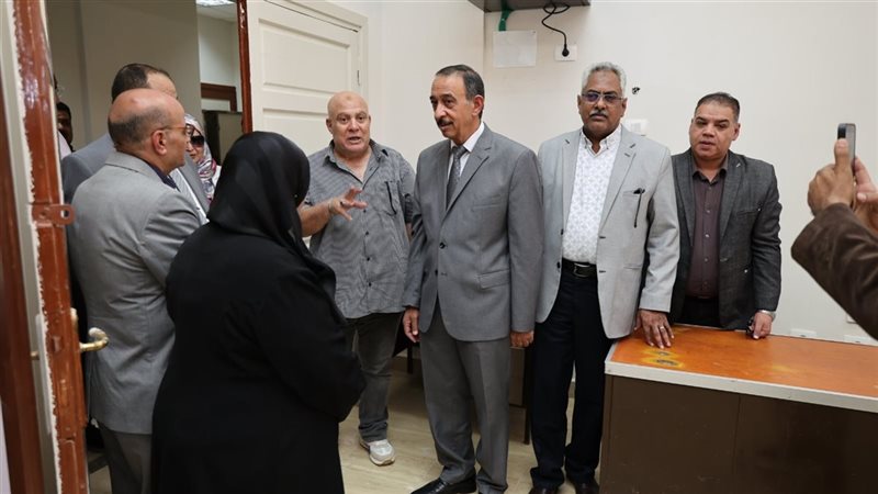 محافظ سوهاج يفتتح أعمال رفع كفاءة مركز التطوير التكنولوجي بحي الكوثر (صور)