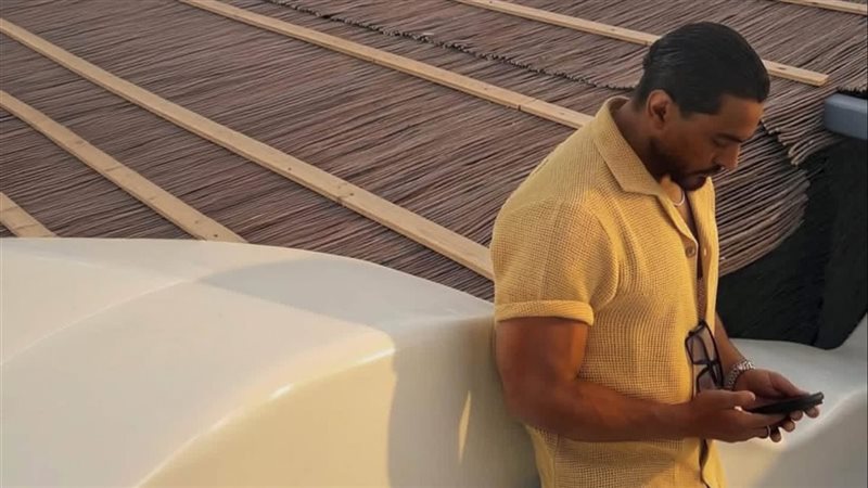 تامر حسني يظهر بـ«نيو لوك» جديد والجمهور يتفاعل (صور)