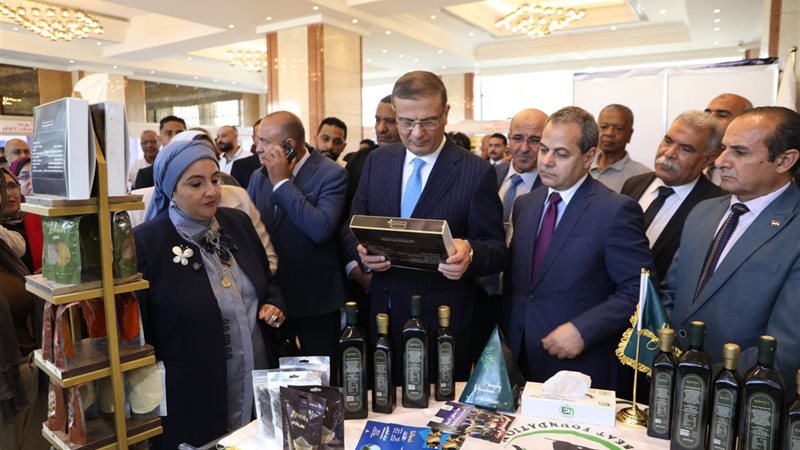 وزير الزراعة يفتتح مؤتمر مصر الدولي للدواجن، ارتفاع الإنتاج المحلي لـ 1.6 مليار طائر (صور)