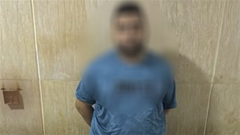 صفحات المخدرات على السوشيال، شخص يروج وطالب يستدرج راغبي الشراء