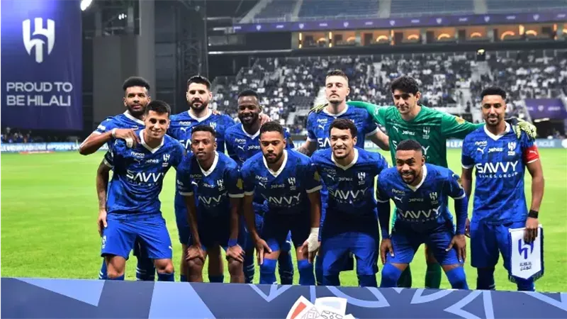 رقم تاريخي ينتظر الهلال في مواجهة أهلي جدة بالدوري السعودي