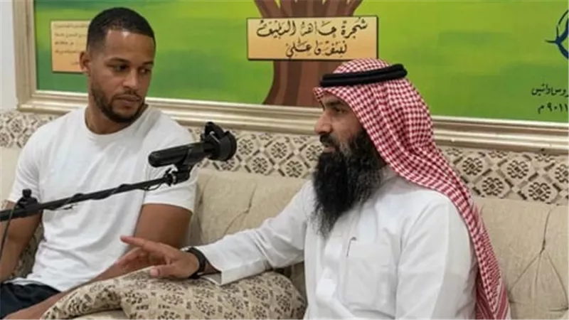 قائد منتخب نيجيريا السابق يعلن اعتناقه الإسلام