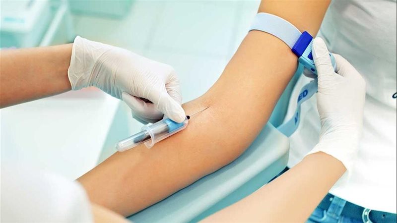 إجراء تحليل مخدرات لصانعة محتوى بعد العثور على “آيس” بحوزتها