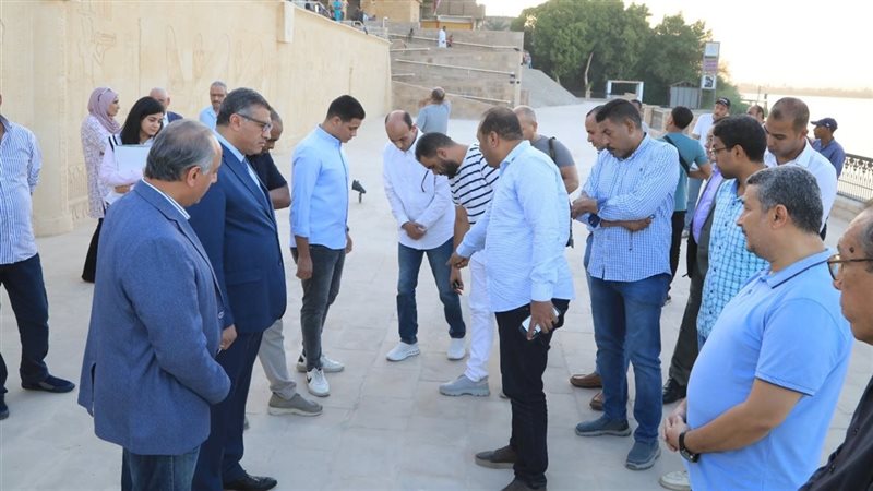 محافظ قنا يتابع تنفيذ مشروع تطوير مرسى دندرة السياحي (صور)