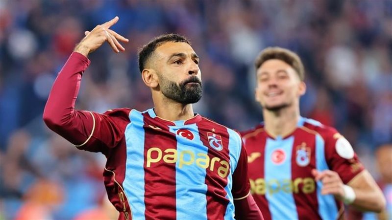 هاتريك وأسيست، محمد صلاح يقود طرابزون للفوز على جالطة سراي 4-0