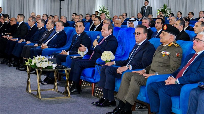 السيسي يقود جهود انتقال الدولة من التعامل مع الأزمة بعد وقوعها إلى التنبؤ بها والاستعداد لها.. إجراء محاكاة دورية للأزمات والكوارث لاختبار قدرات المؤسسات ورفع وعي المواطنين بالتعامل