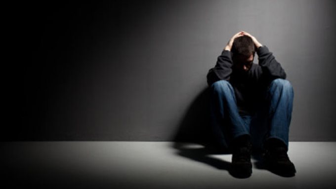 الحبس والغرامة عقوبة إساءة معاملة المريض النفسي.. تعرف على الحالات