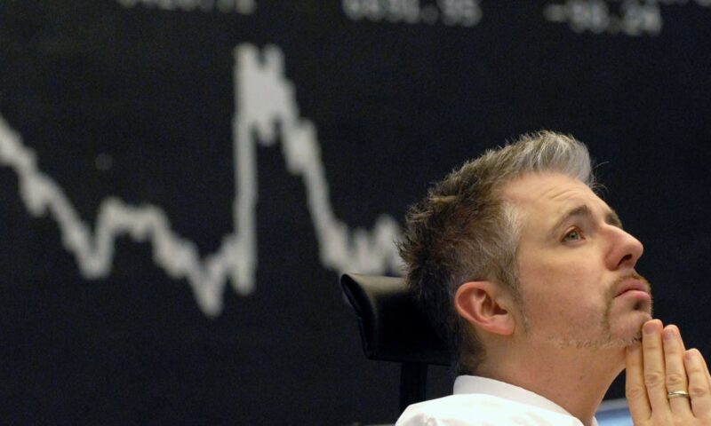 تراجع جماعي لمؤشرات الأسهم الأوروبية مع تجاوز النفط مستوى 100 دولار