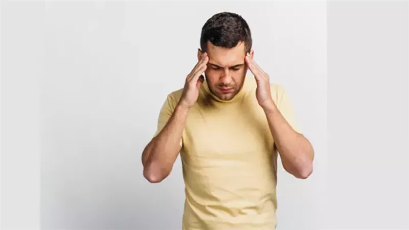 هل النسيان عند الشباب في الثلاثينات علامة على الزهايمر؟ وزارة الصحة تحسم الجدل