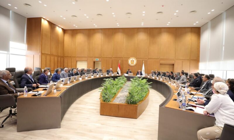 لا تجبروهم على تغيير تخصصاتهم .. برلمانية تكشف: خلل في التنسيق وراء أزمة طلاب طب شرق بورسعيد