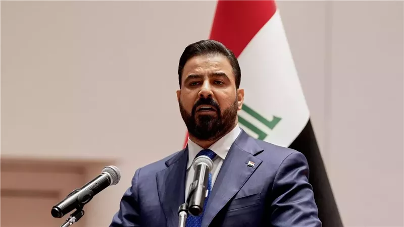 رئيس وزراء العراق لوزير الخارجية الأمريكي: ماضون في حصر السلاح بيد الدولة