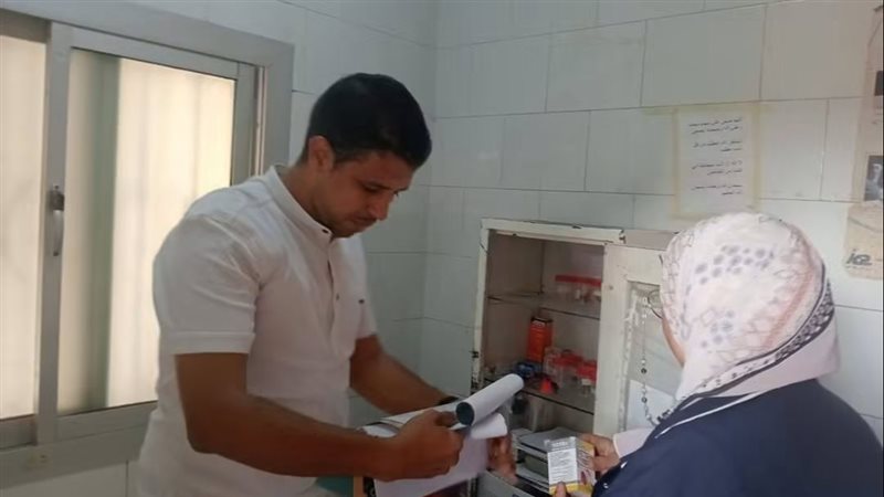 مدير صحة قنا يتابع سير العمل بـ3 وحدات ويحيل المتغيبين والمقصرين للتحقيق