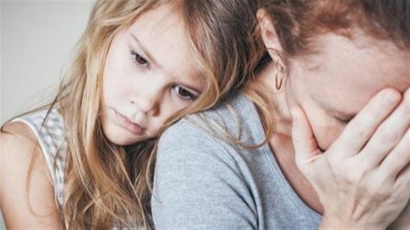 الصحة تحذر الأمهات من ضغوط السوبر وومن: لا تحملي نفسك فوق طاقتك