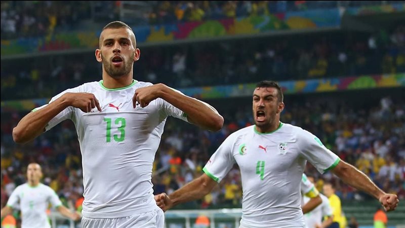 منتخب الجزائر يتقدم 1-0 على زامبيا في الشوط الأول بتصفيات أمم أفريقيا