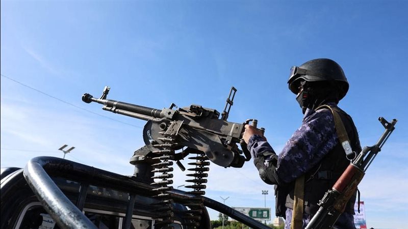 الجيش اليمني: تصدينا لهجوم حوثي بـ 14 صاروخا باليستيا على الساحل الغربي