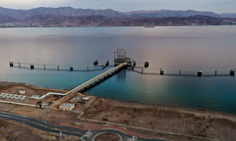 السعودية تستأنف العمليات في خط أنابيب “شرق-غرب” من ميناء ينبع