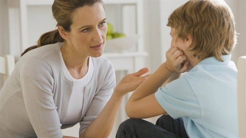 نصائح تساعدك على بناء علاقة صحية بين طفلك والمدرسة