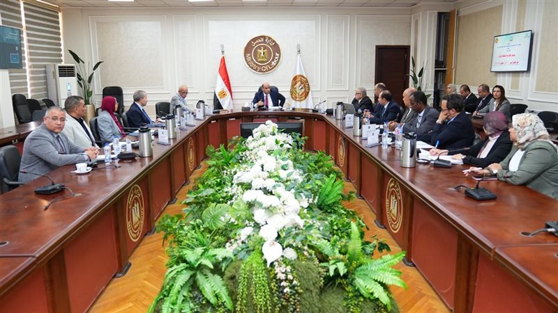 10 توجيهات من وزير العمل لتطوير منظومة السلامة والصحة المهنية