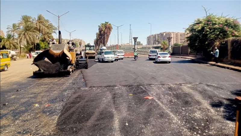 محافظ أسيوط: استكمال رصف شارع كلية البنات “القاعات” ومنطقة الأزهر أمام موقف سيارات الأجرة