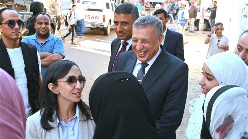 جولة ميدانية لمحافظ البحيرة بأبو المطامير لمتابعة انتظام الدراسة