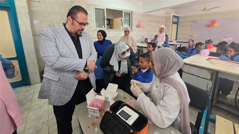 وكيل الصحة بالشرقية يتابع فعاليات مبادرة الكشف عن أمراض سوء التغذية بالمدارس