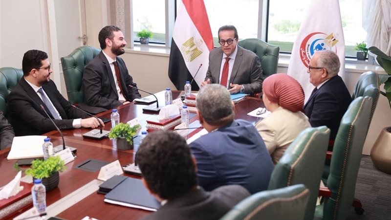 وزير الصحة يتابع خدمات مستشفى جوستاف روسي ويبحث فرص التوسع في الشراكات